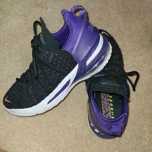 Lebron James 18 size 4 youth